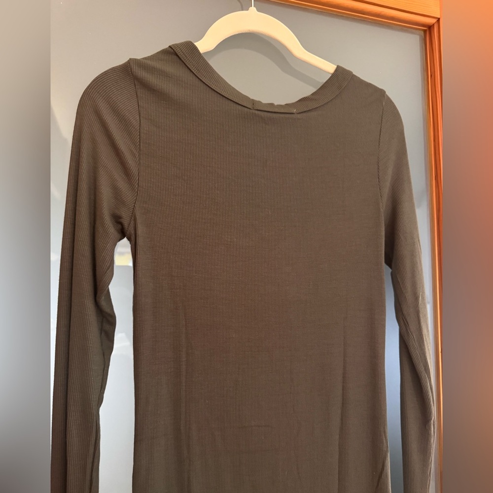 Notch Henley Long Sleeve in Mineral - Picture 7 of 10